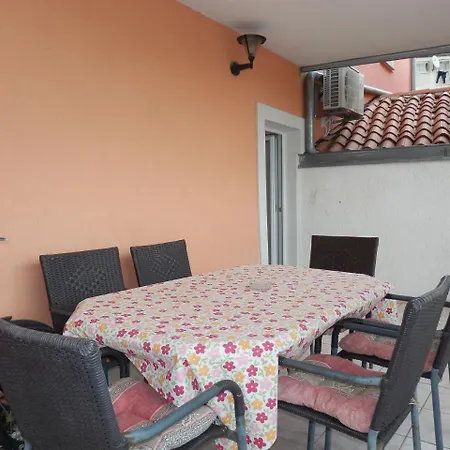 Dino Edi Apartamento *